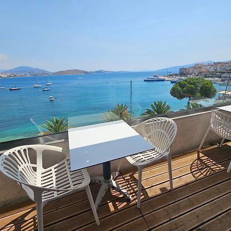 Hotel Pini Sarandë Exterior foto